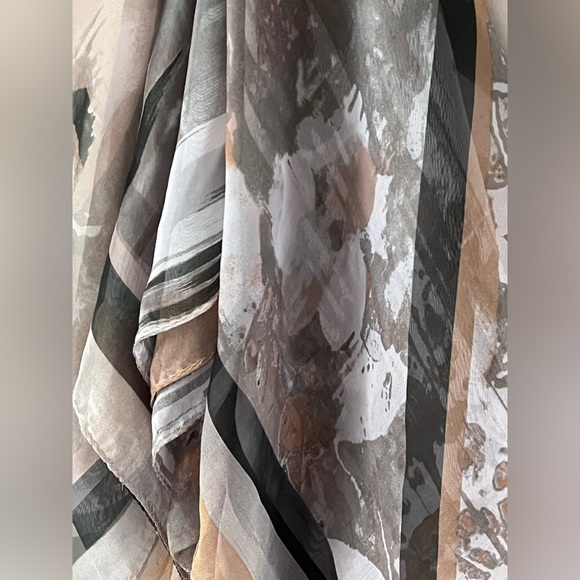 Women’s Simply Vera Wang Sheer Scarf / Wrap - Picture 3 of 12